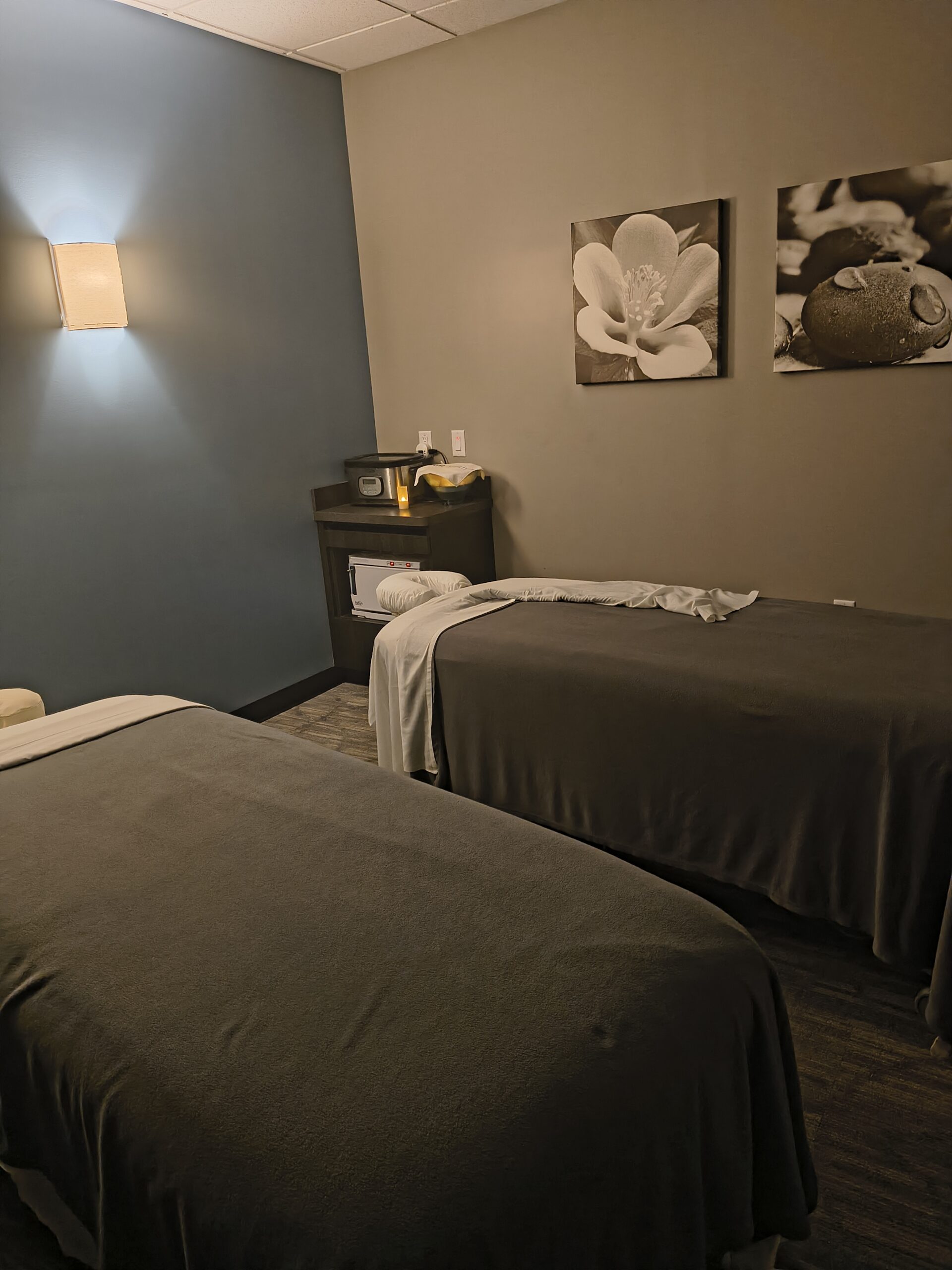 Finding Calm at Hand & Stone Massage in Rochester Hills 💜💆🏾‍♀️